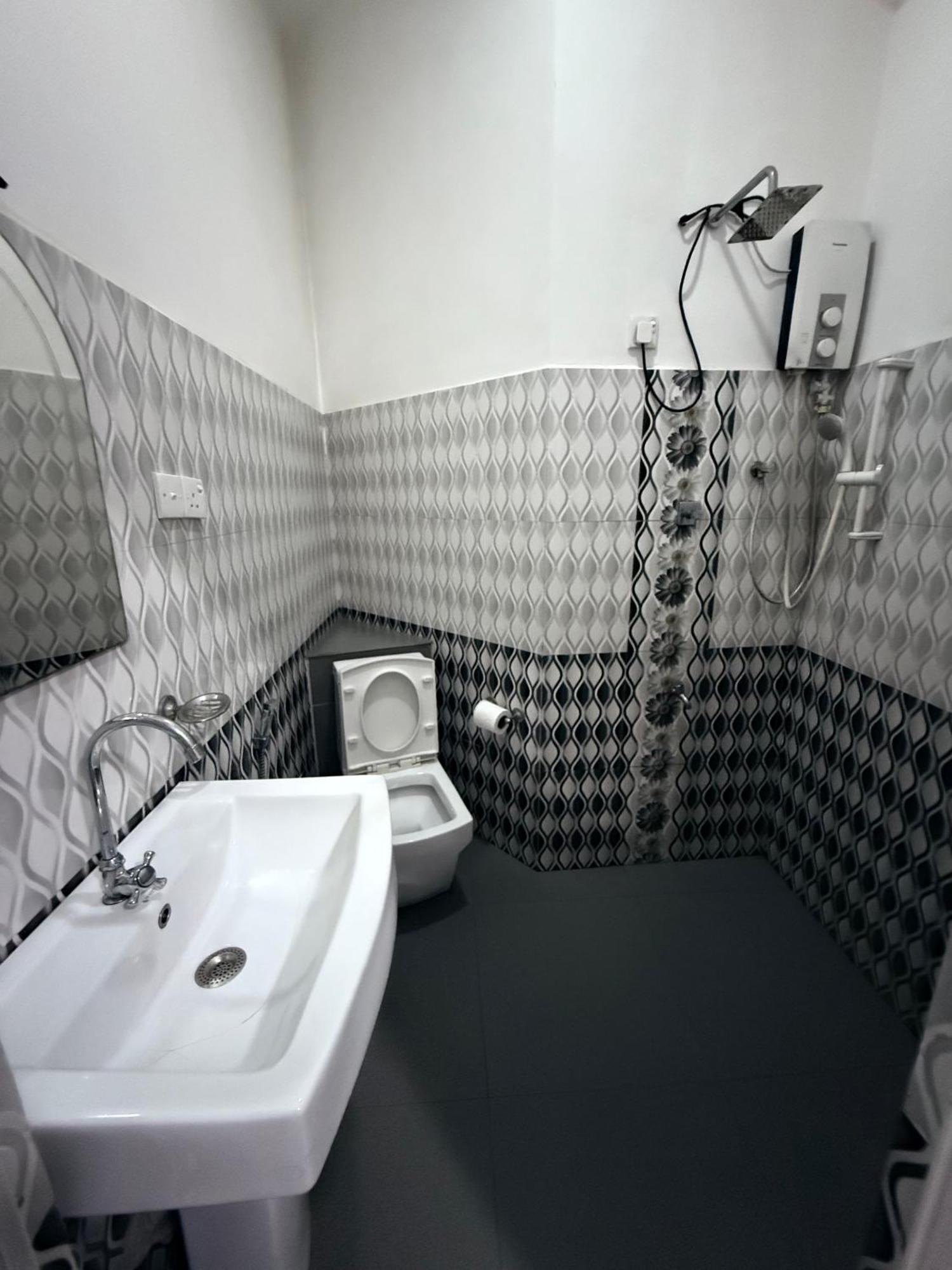 Home Living Unit Галле Экстерьер фото